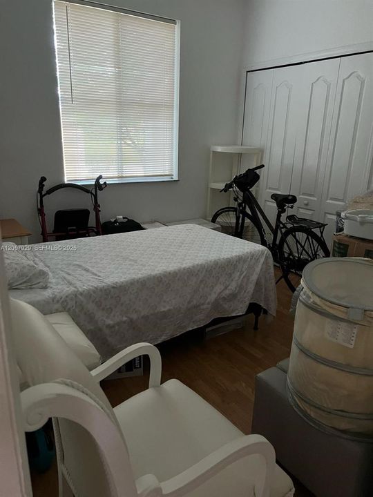 For Rent: $2,500 (3 beds, 2 baths, 1142 Square Feet)