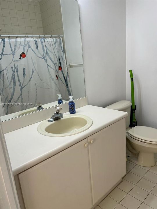 For Rent: $2,500 (3 beds, 2 baths, 1142 Square Feet)