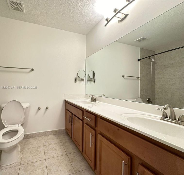 For Sale: $539,000 (3 beds, 2 baths, 1777 Square Feet)
