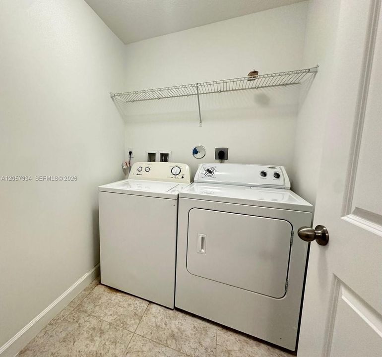 For Sale: $539,000 (3 beds, 2 baths, 1777 Square Feet)