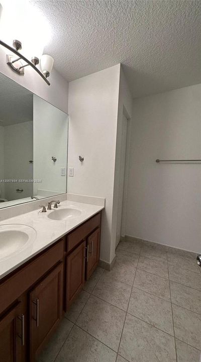 For Sale: $539,000 (3 beds, 2 baths, 1777 Square Feet)
