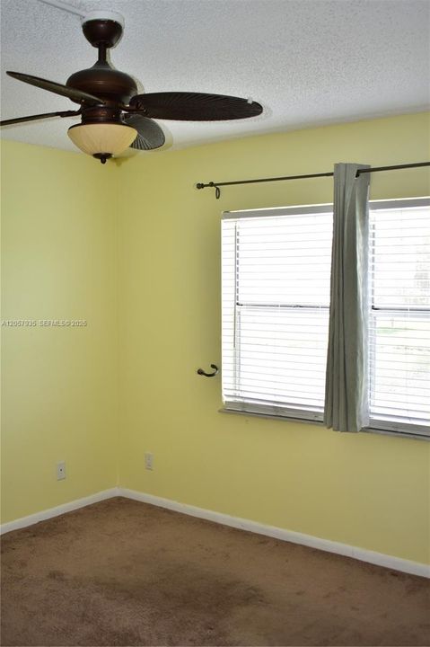 For Sale: $106,000 (2 beds, 2 baths, 850 Square Feet)