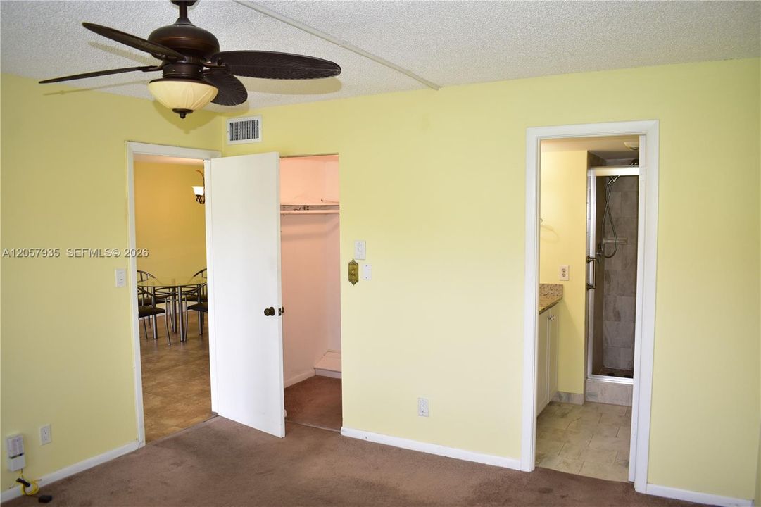 For Sale: $106,000 (2 beds, 2 baths, 850 Square Feet)
