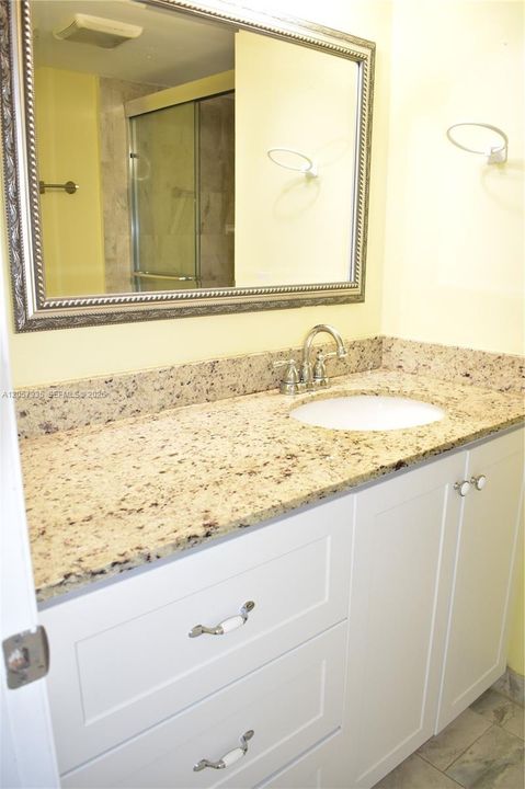 For Sale: $106,000 (2 beds, 2 baths, 850 Square Feet)