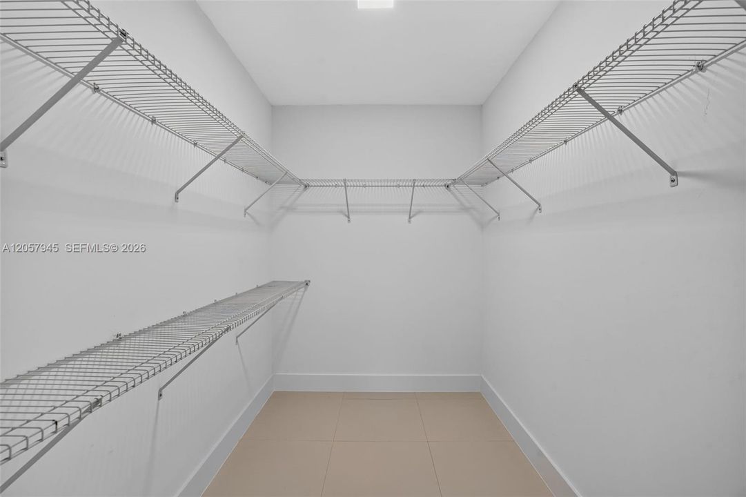 В аренду: $2,650 (3 спален, 2 ванн, 1227 Квадратных фут)