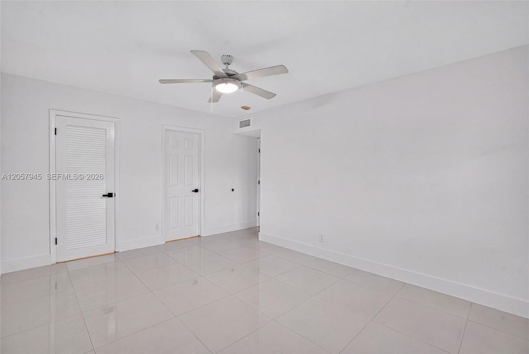 В аренду: $2,650 (3 спален, 2 ванн, 1227 Квадратных фут)