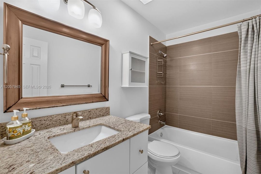 В аренду: $2,650 (3 спален, 2 ванн, 1227 Квадратных фут)