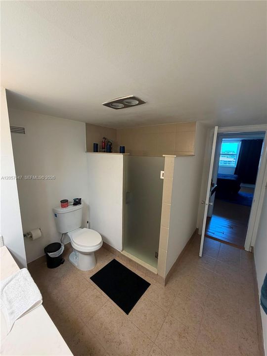 В аренду: $1,800 (1 спален, 1 ванн, 825 Квадратных фут)
