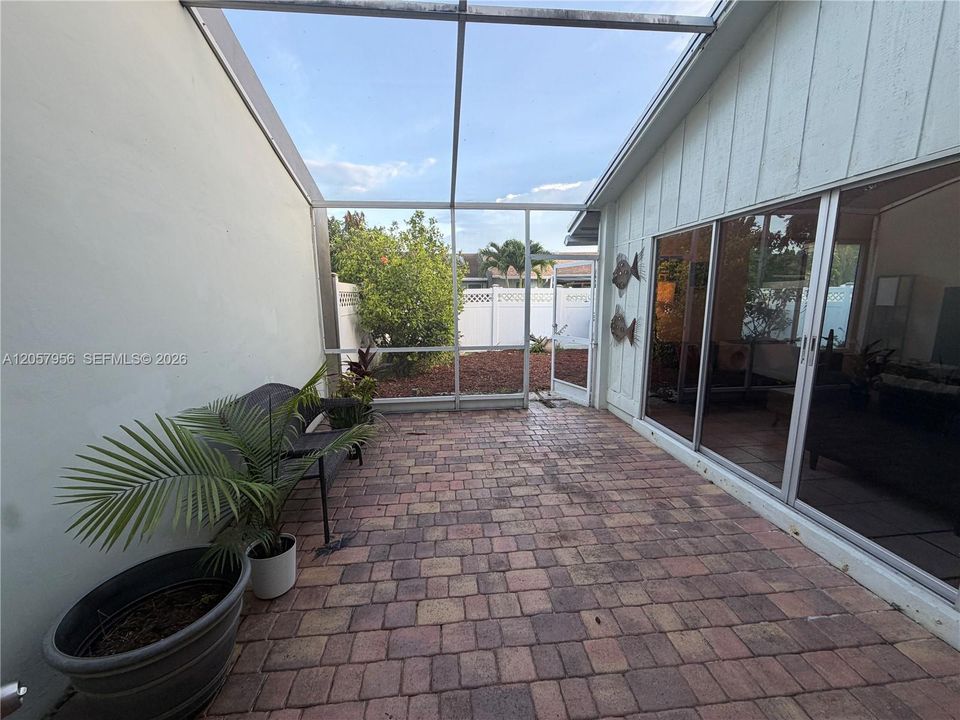 En Venta: $319,000 (2 camas, 2 baños, 984 Pies cuadrados)
