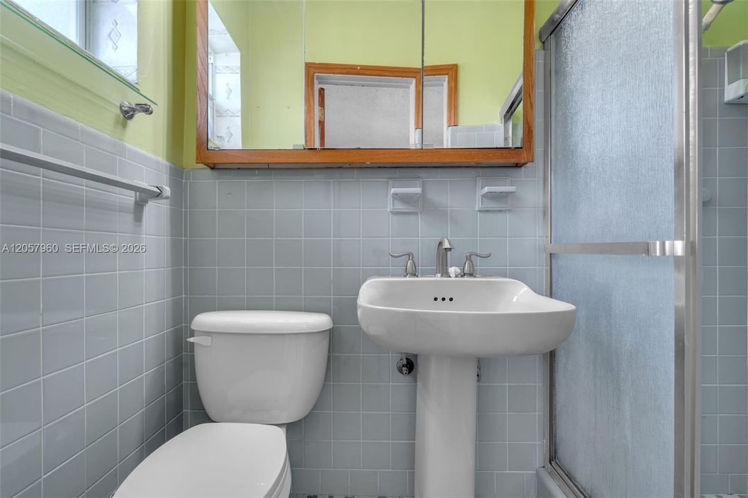 На продажу: $579,900 (3 спален, 2 ванн, 1235 Квадратных фут)