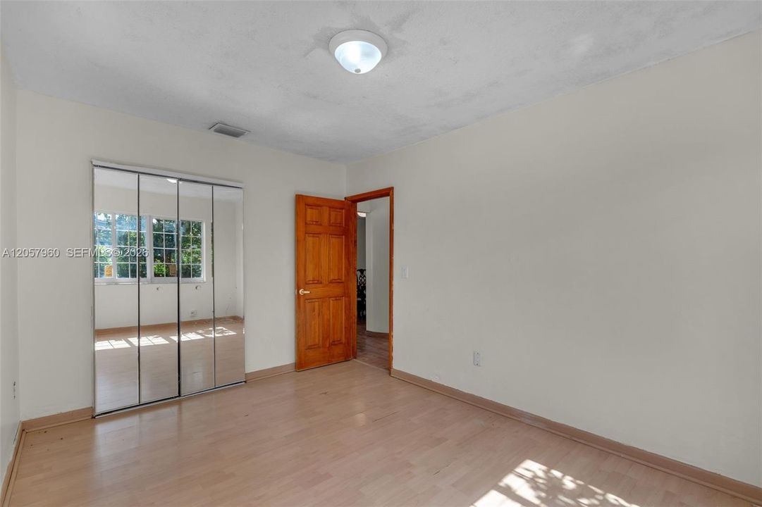 На продажу: $579,900 (3 спален, 2 ванн, 1235 Квадратных фут)