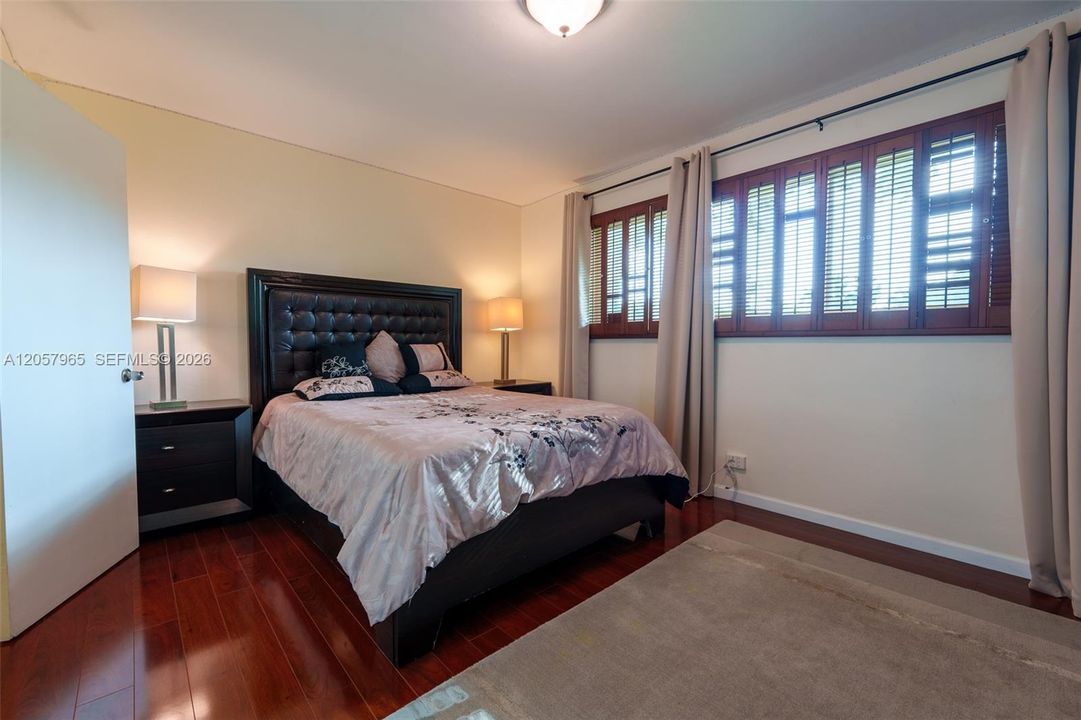 В аренду: $4,000 (3 спален, 2 ванн, 1831 Квадратных фут)