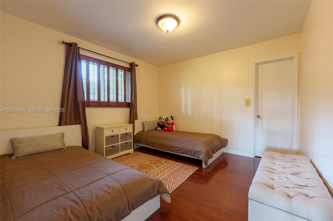 В аренду: $4,000 (3 спален, 2 ванн, 1831 Квадратных фут)