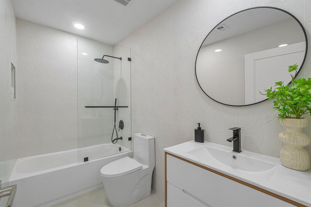 032-2708Northeast1stAvenue-WiltonManors-