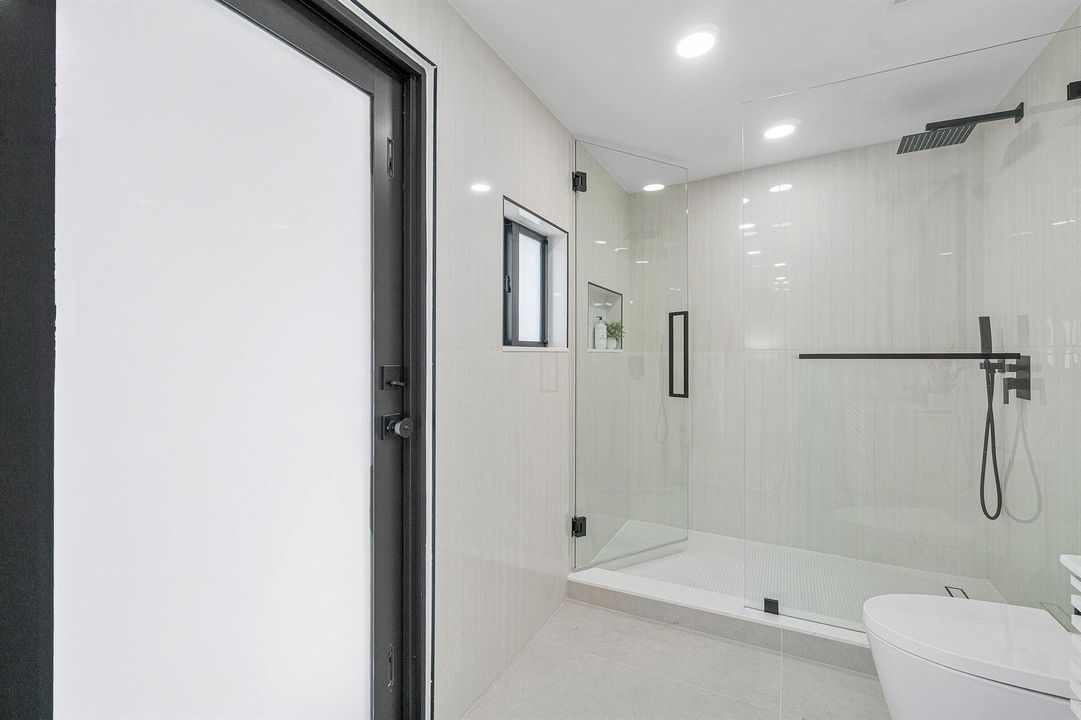 045-2708Northeast1stAvenue-WiltonManors-