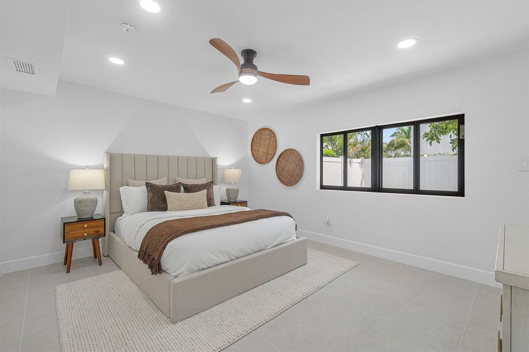 038-2708Northeast1stAvenue-WiltonManors-