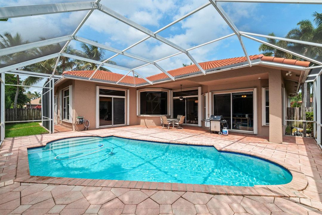 29-web-or-mls-77-nw-108th-way