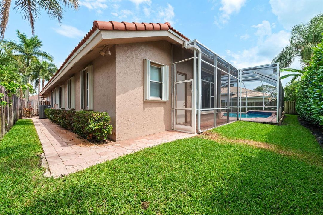 31-web-or-mls-77-nw-108th-way