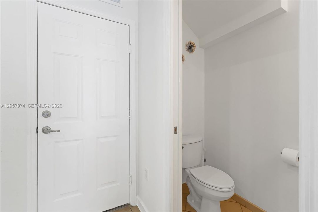 В аренду: $2,800 (3 спален, 2 ванн, 1416 Квадратных фут)