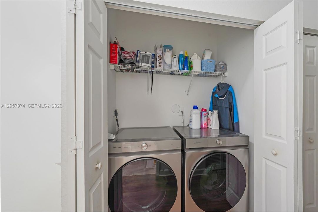 В аренду: $2,800 (3 спален, 2 ванн, 1416 Квадратных фут)