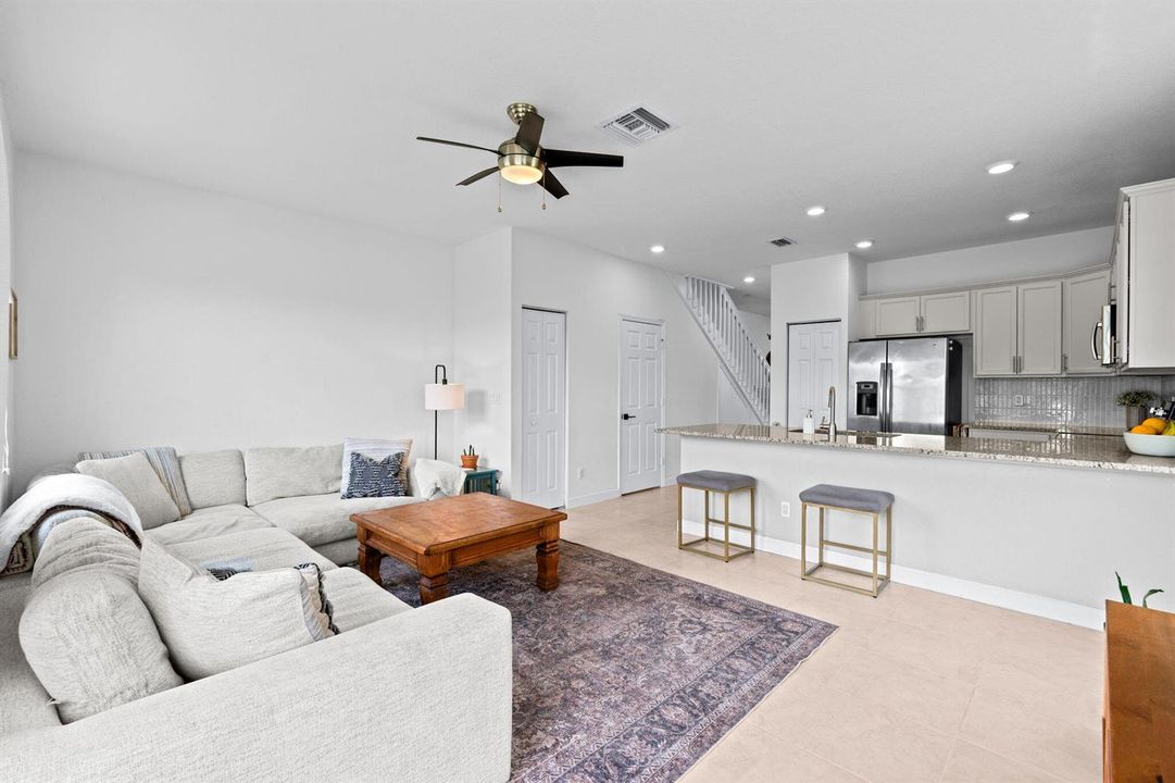 19-web-or-mls-A7409877