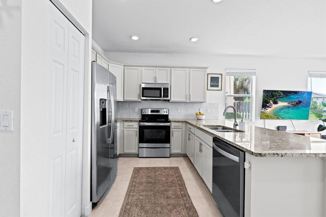 12-web-or-mls-A7409910