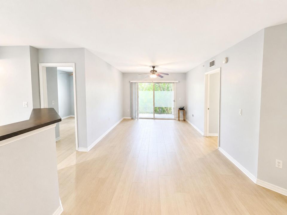 DE88C81F-5576-4D8F-B98C-BE1E3D4D31F0