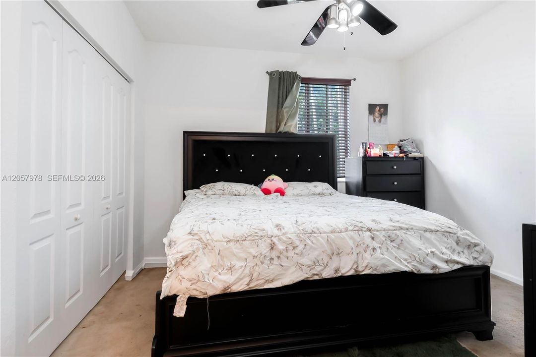 En Venta: $615,000 (6 camas, 4 baños, 3678 Pies cuadrados)