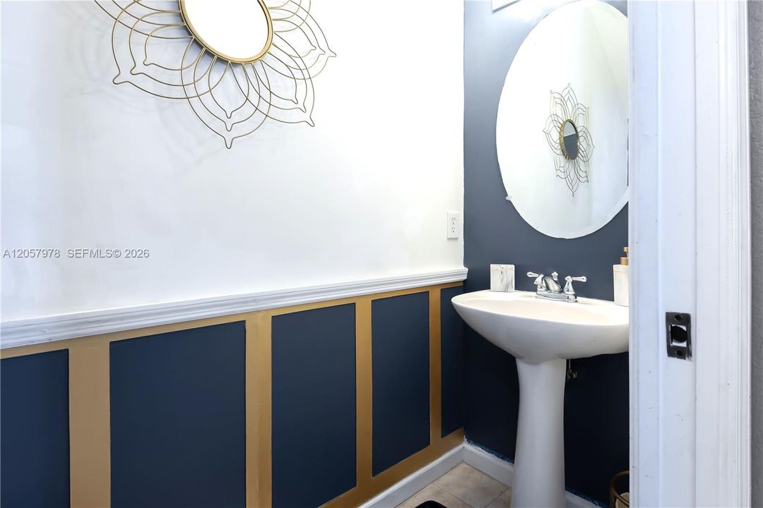 En Venta: $615,000 (6 camas, 4 baños, 3678 Pies cuadrados)
