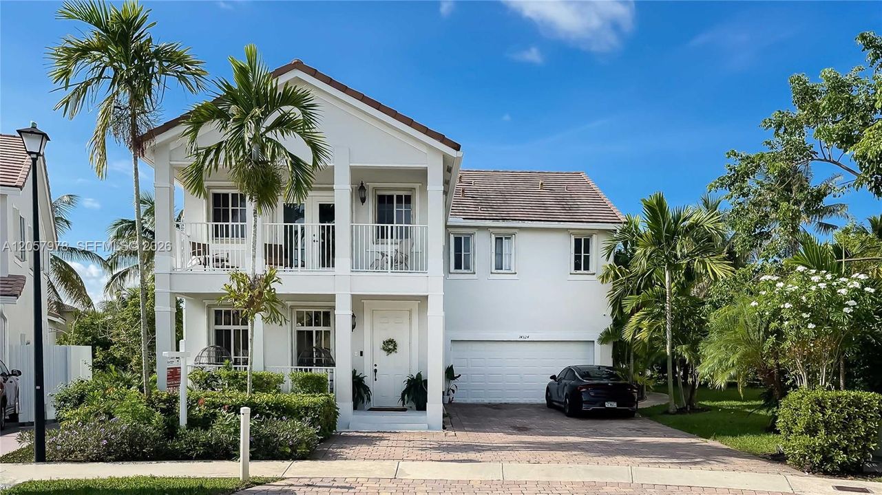 En Venta: $615,000 (6 camas, 4 baños, 3678 Pies cuadrados)