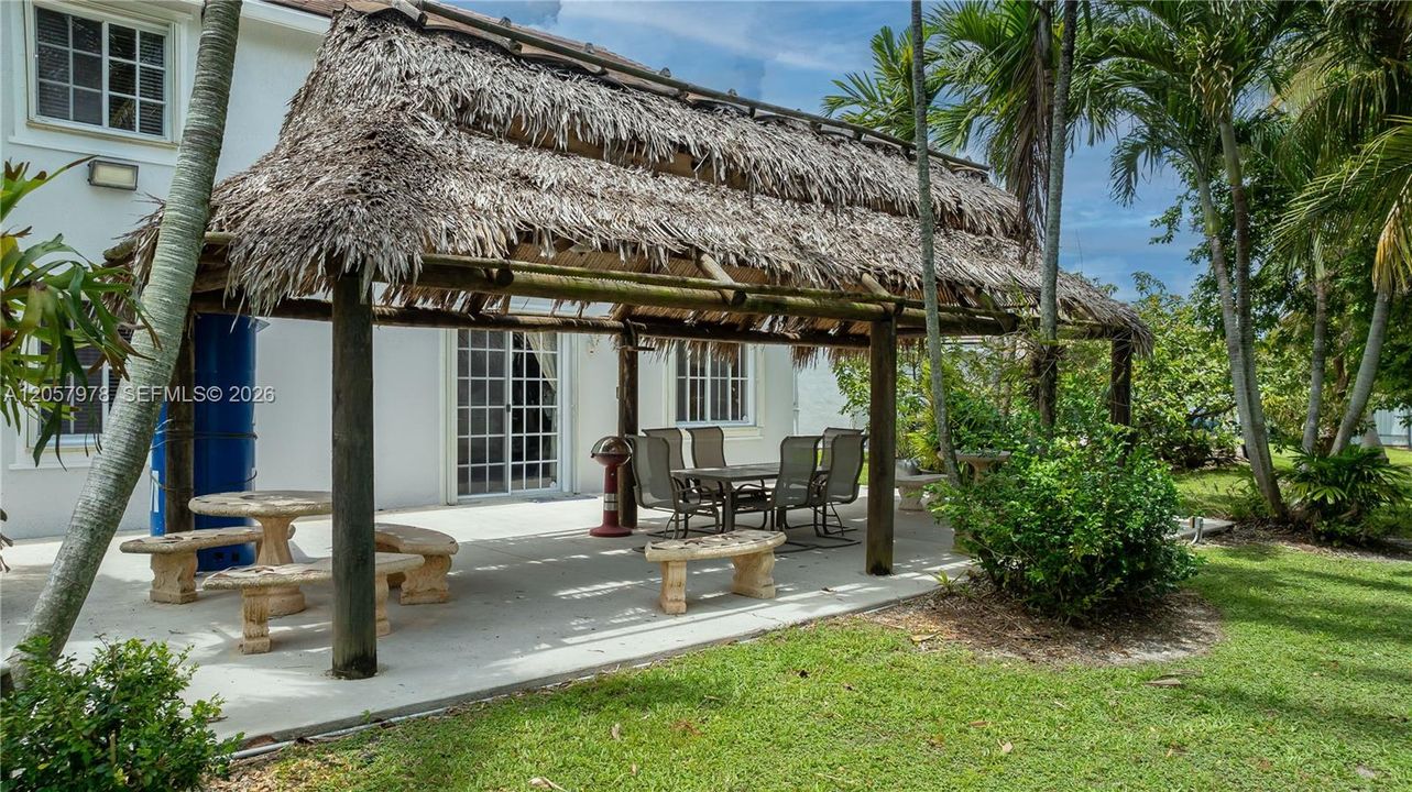 En Venta: $615,000 (6 camas, 4 baños, 3678 Pies cuadrados)