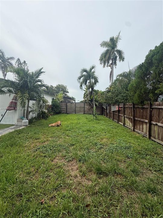En Venta: $635,000 (3 camas, 3 baños, 1755 Pies cuadrados)