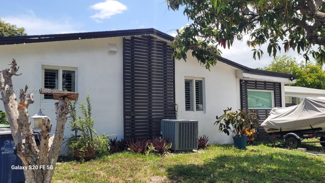 En Venta: $635,000 (3 camas, 3 baños, 1755 Pies cuadrados)