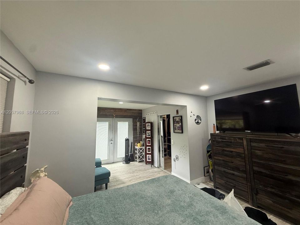 En Venta: $635,000 (3 camas, 3 baños, 1755 Pies cuadrados)