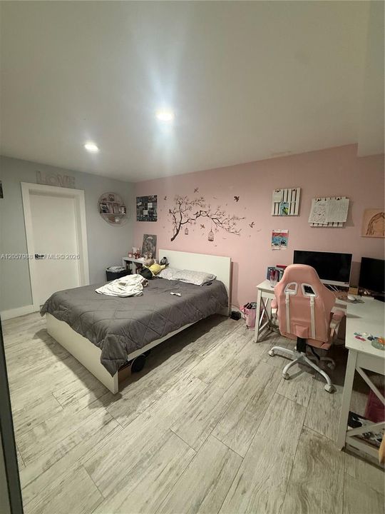 En Venta: $635,000 (3 camas, 3 baños, 1755 Pies cuadrados)
