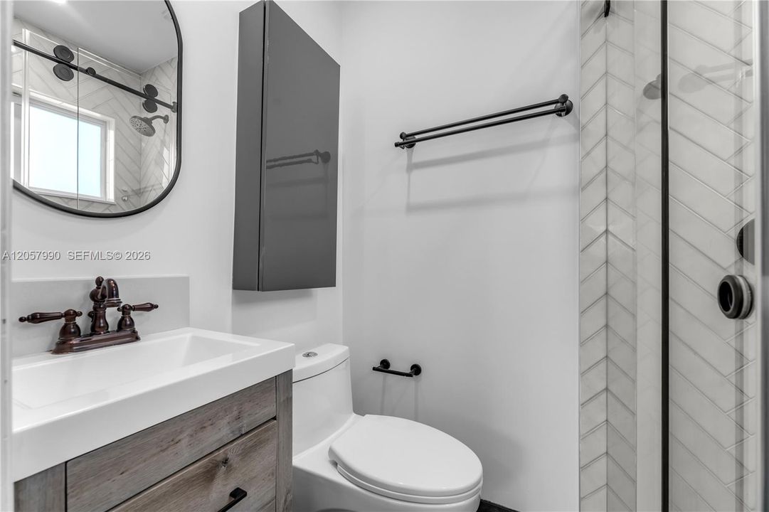 В аренду: $4,975 (3 спален, 2 ванн, 1444 Квадратных фут)