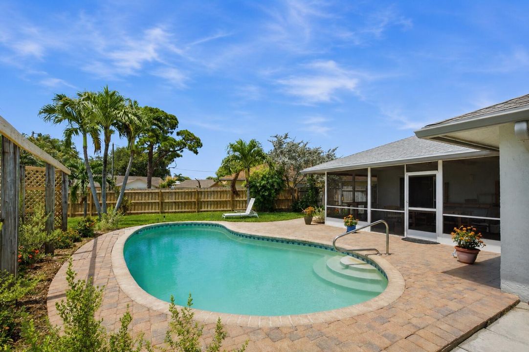 Custom Pool