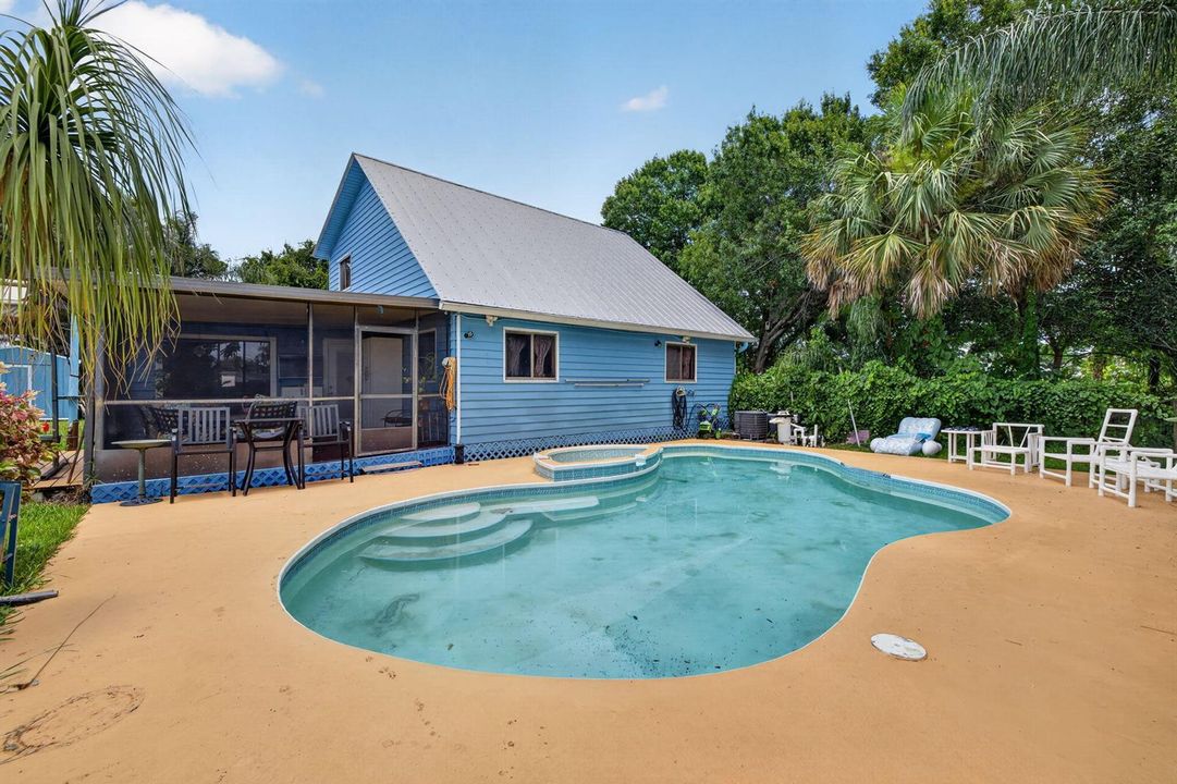 28 - Pool_Patio