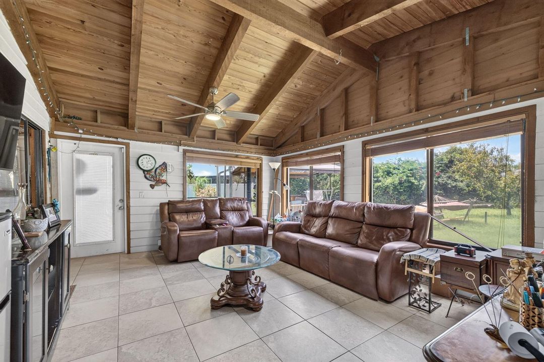 24 - Family Room_Office
