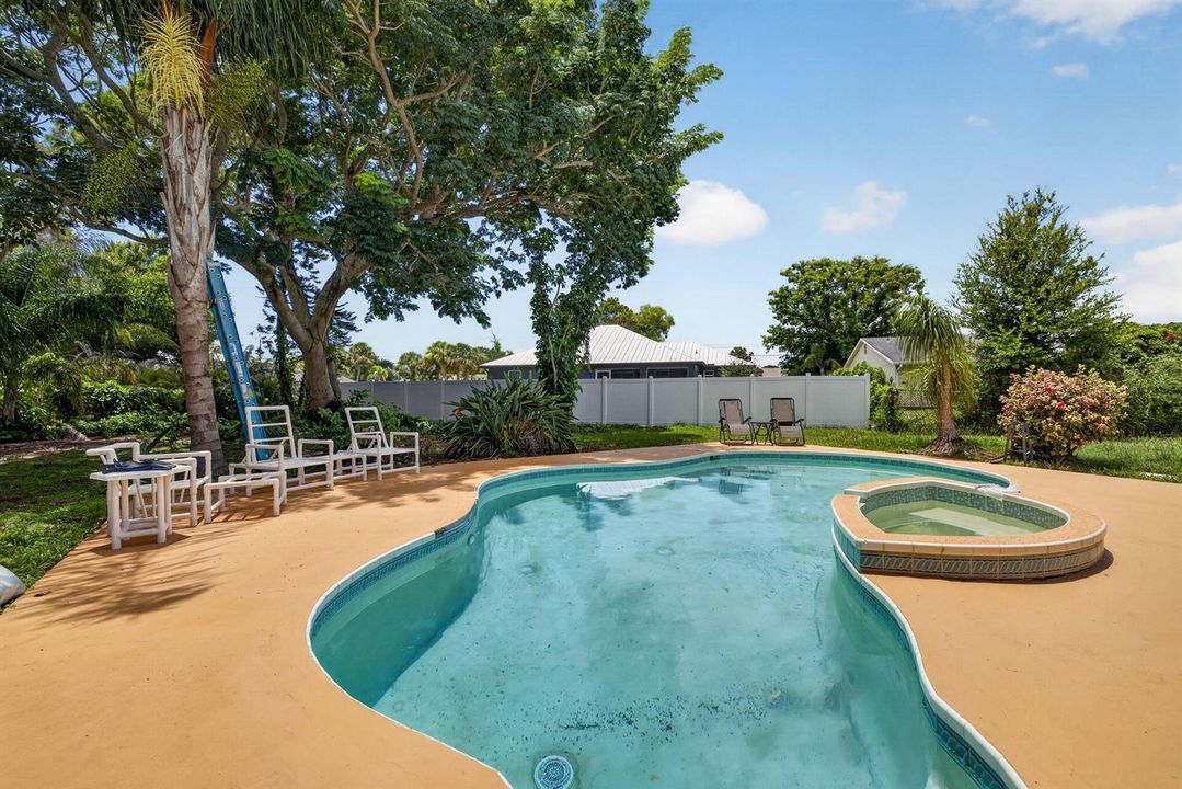 30 - Pool_Patio