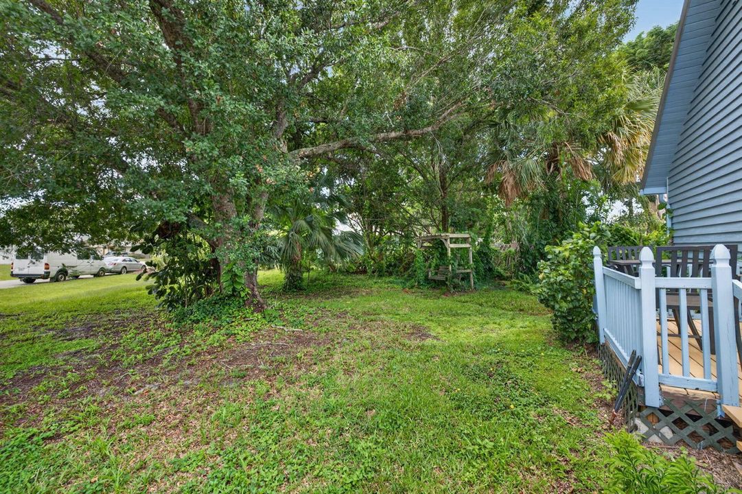 40 - Front Yard