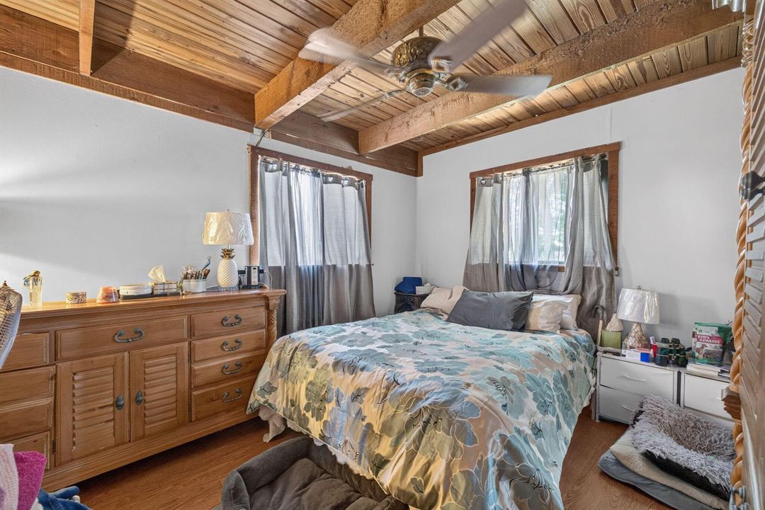 21 - Guest Bedroom3