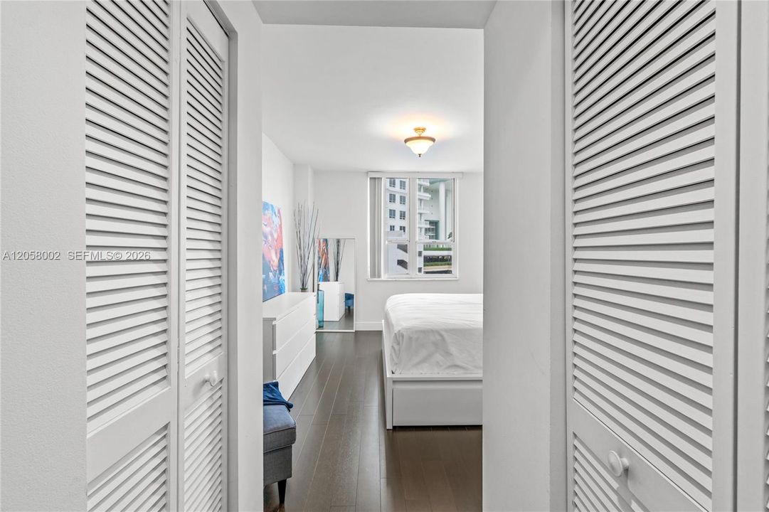 For Rent: $4,400 (2 beds, 2 baths, 1230 Square Feet)