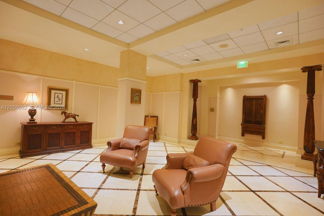 For Rent: $4,400 (2 beds, 2 baths, 1230 Square Feet)