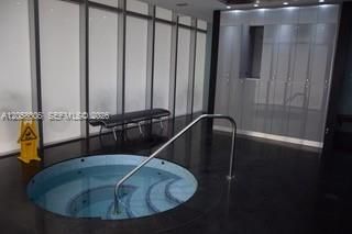В аренду: $3,000 (1 спален, 1 ванн, 811 Квадратных фут)