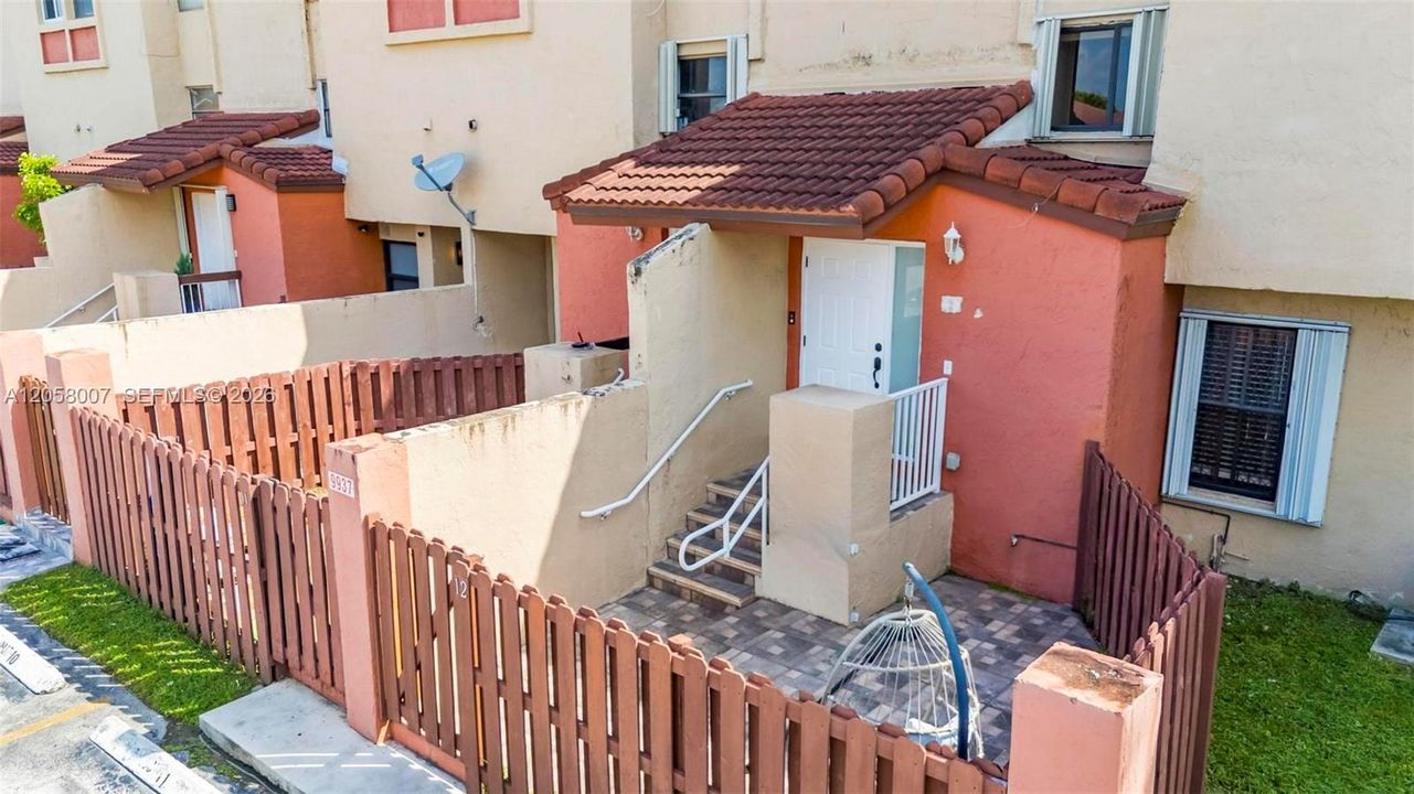 В аренду: $3,300 (3 спален, 2 ванн, 1536 Квадратных фут)