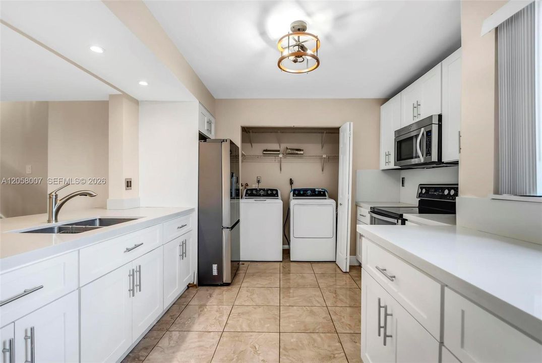 В аренду: $3,300 (3 спален, 2 ванн, 1536 Квадратных фут)