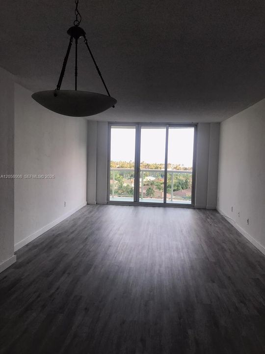 В аренду: $2,700 (2 спален, 2 ванн, 1549 Квадратных фут)