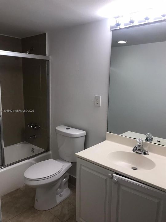 В аренду: $2,700 (2 спален, 2 ванн, 1549 Квадратных фут)