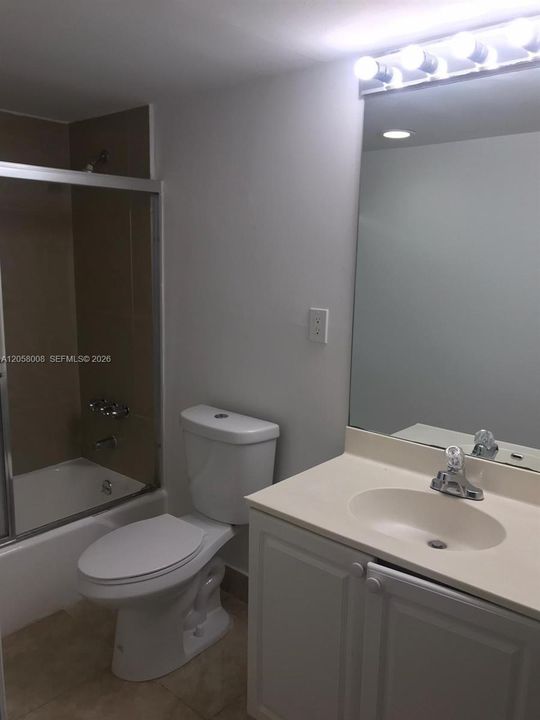 В аренду: $2,700 (2 спален, 2 ванн, 1549 Квадратных фут)